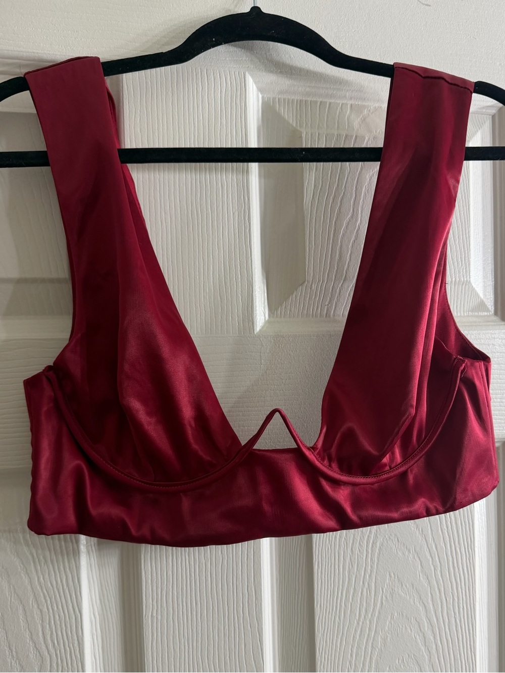 Women's Satin Underwire Bralette in Red